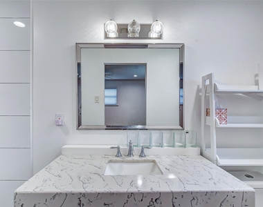 1202 Shadeland Drive - Photo Thumbnail 15