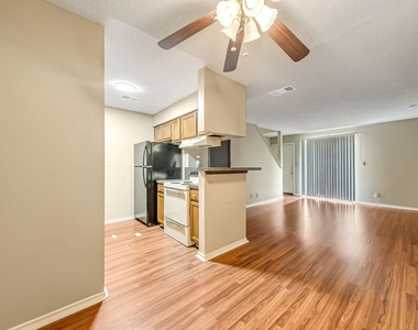 2501 Gulf Freeway - Photo Thumbnail 21