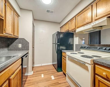 2501 Gulf Freeway - Photo Thumbnail 23