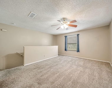 2501 Gulf Freeway - Photo Thumbnail 12