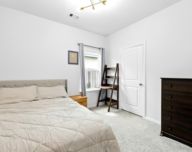 15219 Faushard Lane - Photo Thumbnail 11