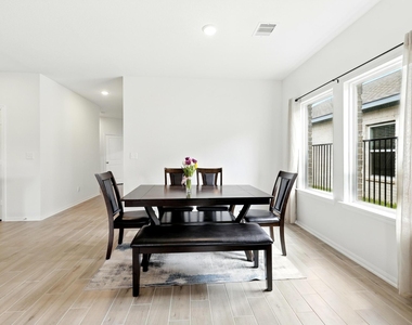 15219 Faushard Lane - Photo Thumbnail 5