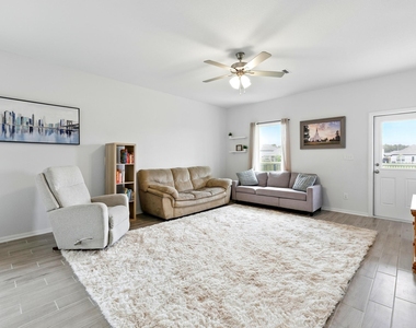 15219 Faushard Lane - Photo Thumbnail 7