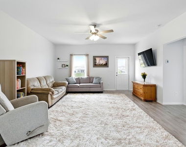 15219 Faushard Lane - Photo Thumbnail 6