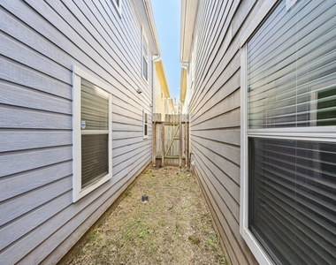 1405 Bailey Street - Photo Thumbnail 23