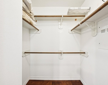 1405 Bailey Street - Photo Thumbnail 19