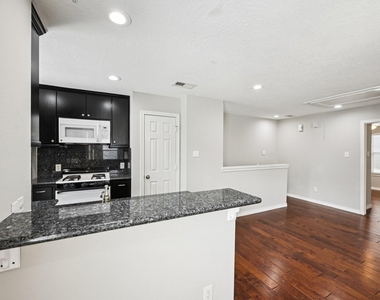 1405 Bailey Street - Photo Thumbnail 12