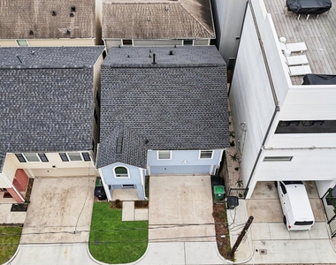 1405 Bailey Street - Photo Thumbnail 1