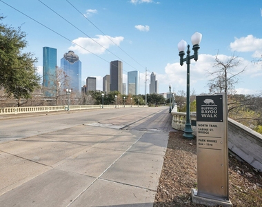 1405 Bailey Street - Photo Thumbnail 24