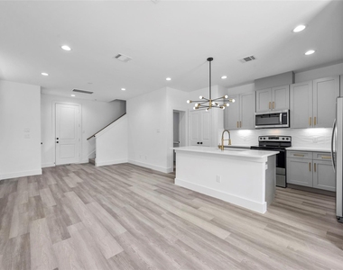 4610 Crown Grove Lane - Photo Thumbnail 4