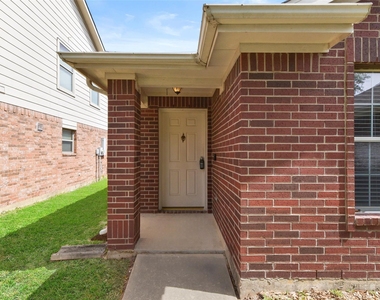 21106 Blackbluff Court - Photo Thumbnail 2