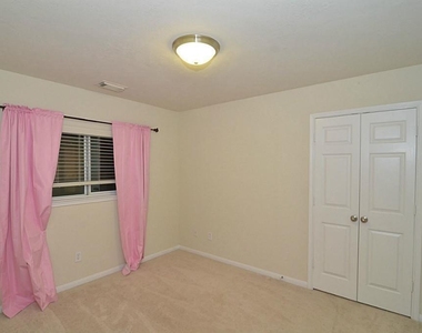 11306 Overland Trail Drive - Photo Thumbnail 15