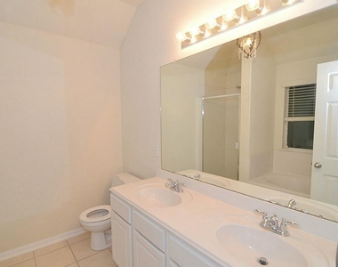 11306 Overland Trail Drive - Photo Thumbnail 11