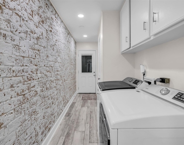 1223 Saxony Lane - Photo Thumbnail 21