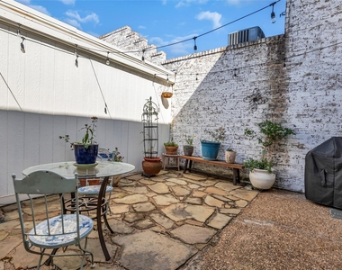 1223 Saxony Lane - Photo Thumbnail 22