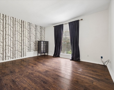2100 Tanglewilde Street - Photo Thumbnail 4