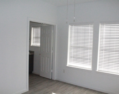 3714 Easy Street - Photo Thumbnail 8