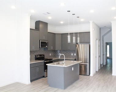 3714 Easy Street - Photo Thumbnail 1