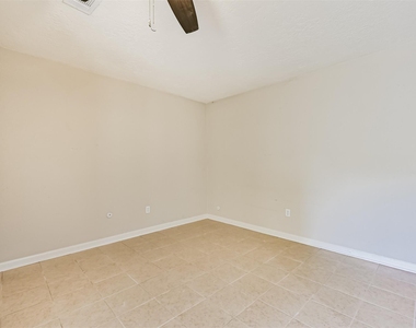 1113 N Heron Drive - Photo Thumbnail 16