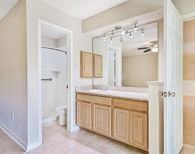 1113 N Heron Drive - Photo Thumbnail 19