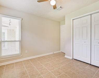 1113 N Heron Drive - Photo Thumbnail 26