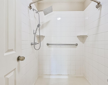 1113 N Heron Drive - Photo Thumbnail 20