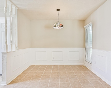 1113 N Heron Drive - Photo Thumbnail 7