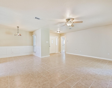 1113 N Heron Drive - Photo Thumbnail 5