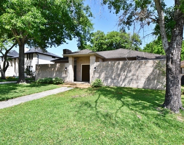 7718 Moondance Lane - Photo Thumbnail 2