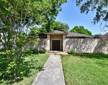 7718 Moondance Lane - Photo Thumbnail 1