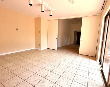 7718 Moondance Lane - Photo Thumbnail 6