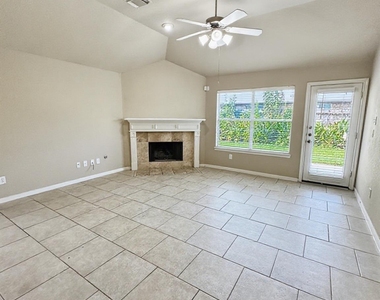 19523 Country Mountain Court - Photo Thumbnail 5