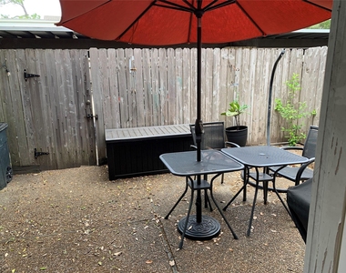 13078 Trail Hollow Drive - Photo Thumbnail 11