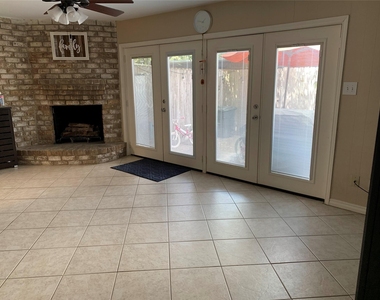 13078 Trail Hollow Drive - Photo Thumbnail 9