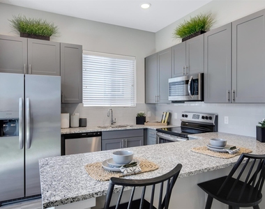 5647 Wild Acres Drive - Photo Thumbnail 8