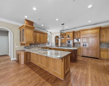 13714 Gainesway Drive - Photo Thumbnail 16
