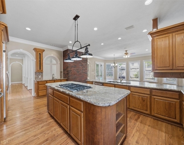 13714 Gainesway Drive - Photo Thumbnail 9