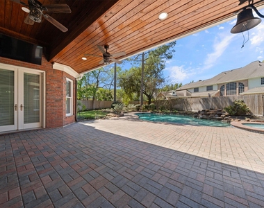 13714 Gainesway Drive - Photo Thumbnail 39