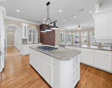 13714 Gainesway Drive - Photo Thumbnail 10