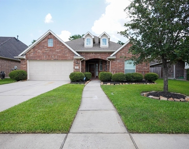 28038 Emma Gardens Lane - Photo Thumbnail 1