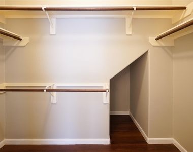 28038 Emma Gardens Lane - Photo Thumbnail 16
