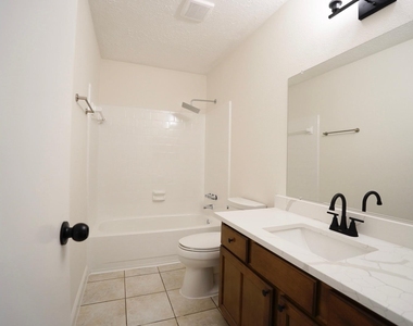 3403 Honey Creek Drive - Photo Thumbnail 14