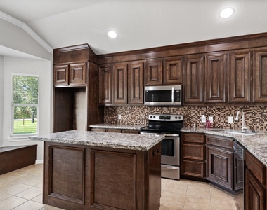 3131 County Road 81 - Photo Thumbnail 4