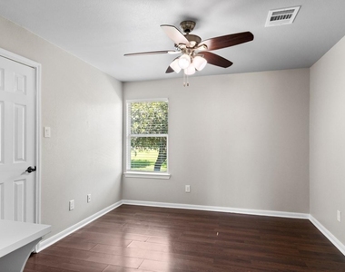 3131 County Road 81 - Photo Thumbnail 7