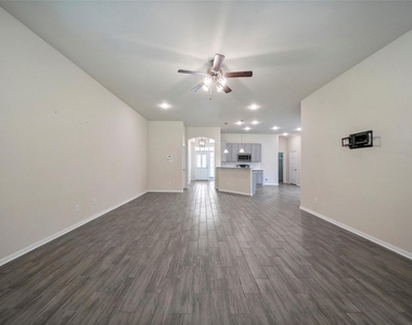 3227 Fairhaven Lane - Photo Thumbnail 8