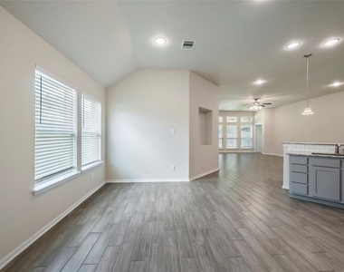 3227 Fairhaven Lane - Photo Thumbnail 14