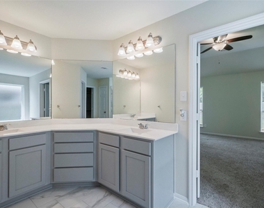 3227 Fairhaven Lane - Photo Thumbnail 21