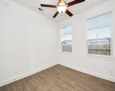 25026 Midnight Willow - Photo Thumbnail 9
