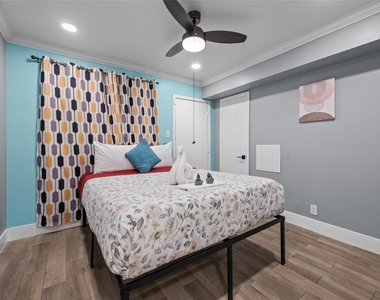 3611 Graustark Street - Photo Thumbnail 7