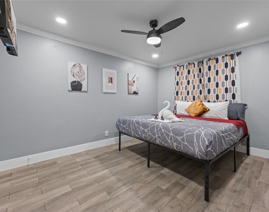 3611 Graustark Street - Photo Thumbnail 10
